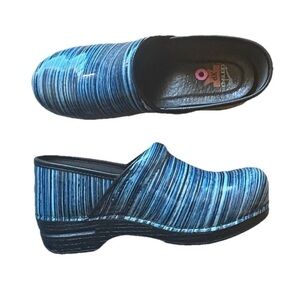 Dansko XP Women's Blue Striped Clogs Size 40